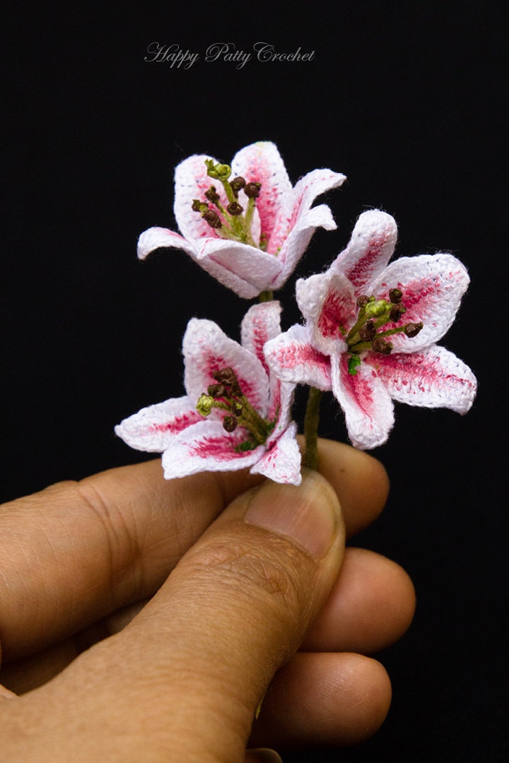 Mini Stargazer Lily Crochet Flower Pattern - Crochet Lily Pattern - Crochet Patten for a Miniature Flower